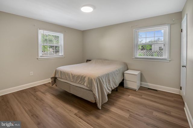 10 SMITHFIELD AVE, Lawrence Township, NJ 08648