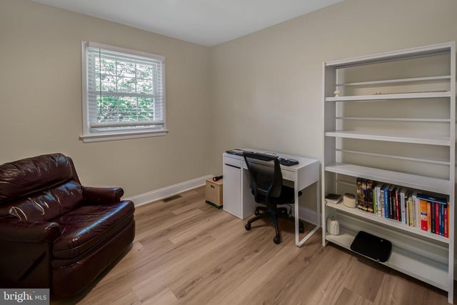 10 SMITHFIELD AVE, Lawrence Township, NJ 08648