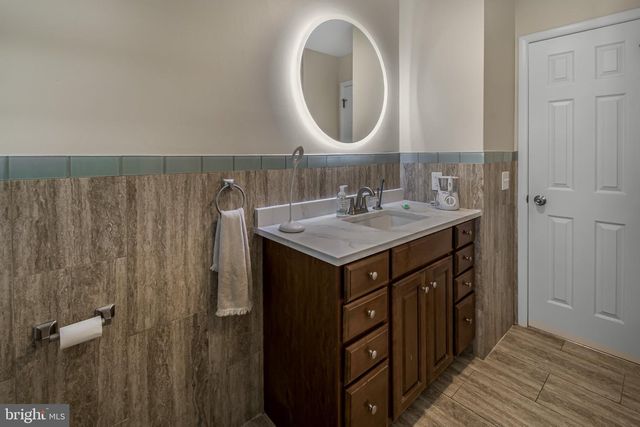 10 SMITHFIELD AVE, Lawrence Township, NJ 08648