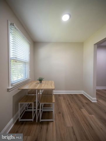 10 SMITHFIELD AVE, Lawrence Township, NJ 08648