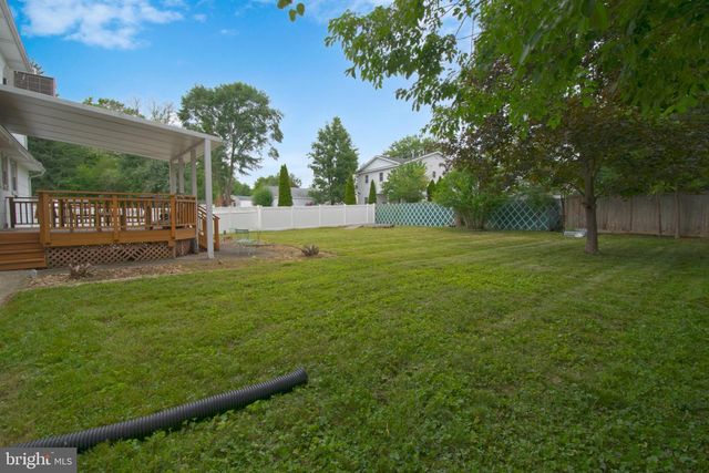 10 SMITHFIELD AVE, Lawrence Township, NJ 08648