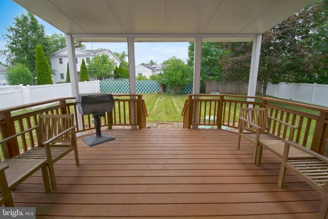 10 SMITHFIELD AVE, Lawrence Township, NJ 08648