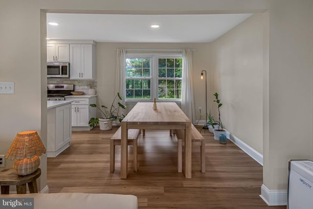 10 SMITHFIELD AVE, Lawrence Township, NJ 08648