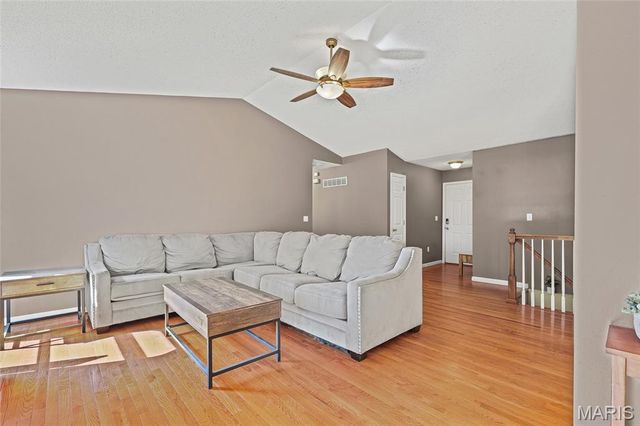 1914 McKinley Range, Festus, MO 63028