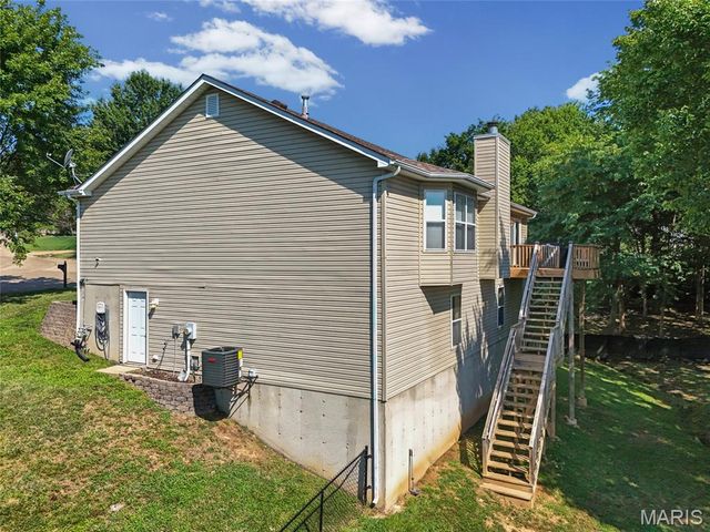 1914 McKinley Range, Festus, MO 63028