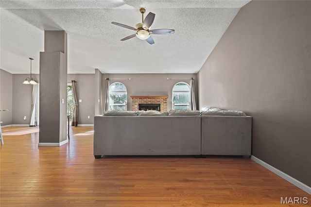 1914 McKinley Range, Festus, MO 63028