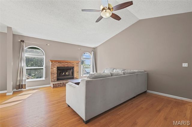 1914 McKinley Range, Festus, MO 63028