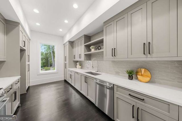 5211 Powers Ferry Road, Sandy Springs, GA 30327