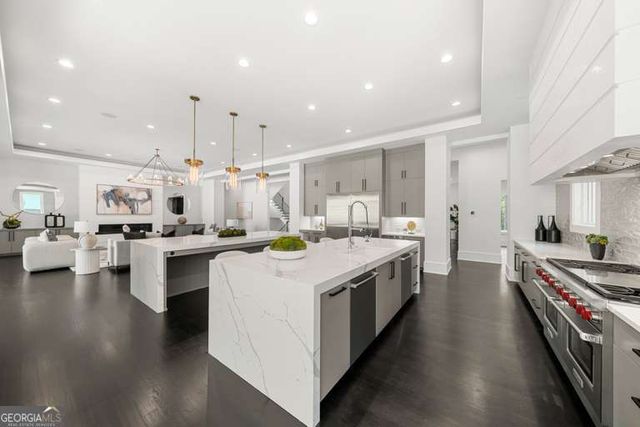 5211 Powers Ferry Road, Sandy Springs, GA 30327