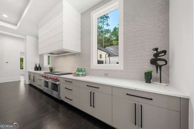 5211 Powers Ferry Road, Sandy Springs, GA 30327