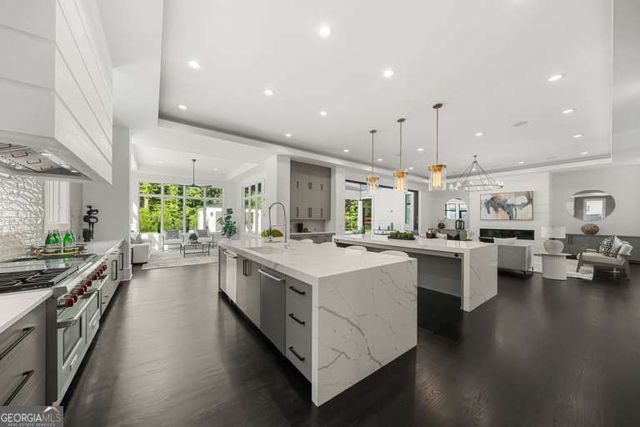 5211 Powers Ferry Road, Sandy Springs, GA 30327