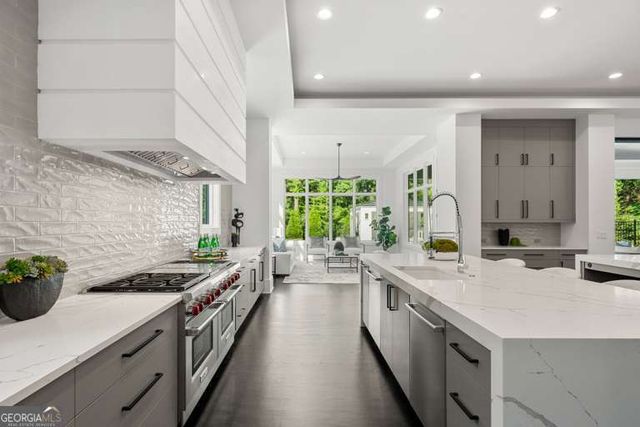 5211 Powers Ferry Road, Sandy Springs, GA 30327