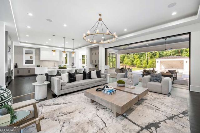 5211 Powers Ferry Road, Sandy Springs, GA 30327