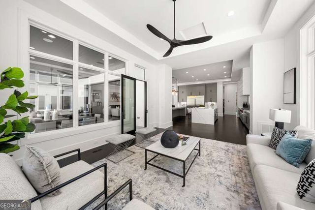 5211 Powers Ferry Road, Sandy Springs, GA 30327