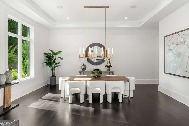 5211 Powers Ferry Road, Sandy Springs, GA 30327