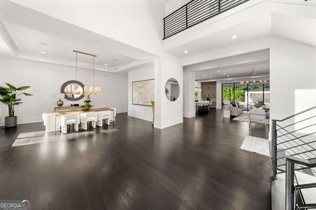 5211 Powers Ferry Road, Sandy Springs, GA 30327