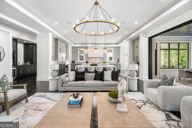 5211 Powers Ferry Road, Sandy Springs, GA 30327