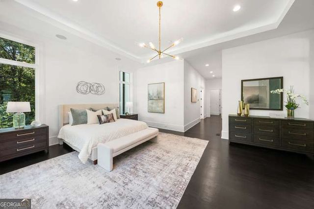 5211 Powers Ferry Road, Sandy Springs, GA 30327