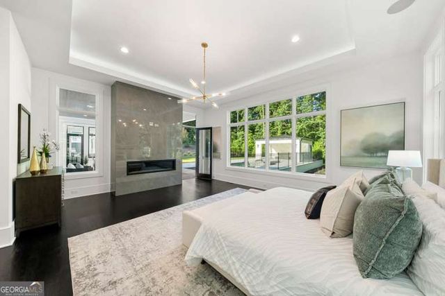 5211 Powers Ferry Road, Sandy Springs, GA 30327