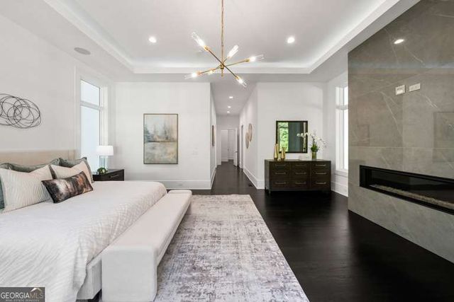 5211 Powers Ferry Road, Sandy Springs, GA 30327