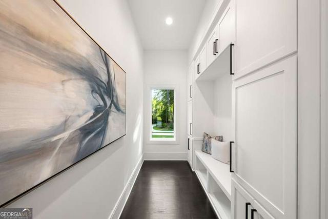 5211 Powers Ferry Road, Sandy Springs, GA 30327