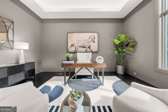 5211 Powers Ferry Road, Sandy Springs, GA 30327