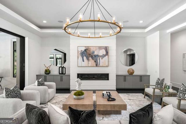 5211 Powers Ferry Road, Sandy Springs, GA 30327