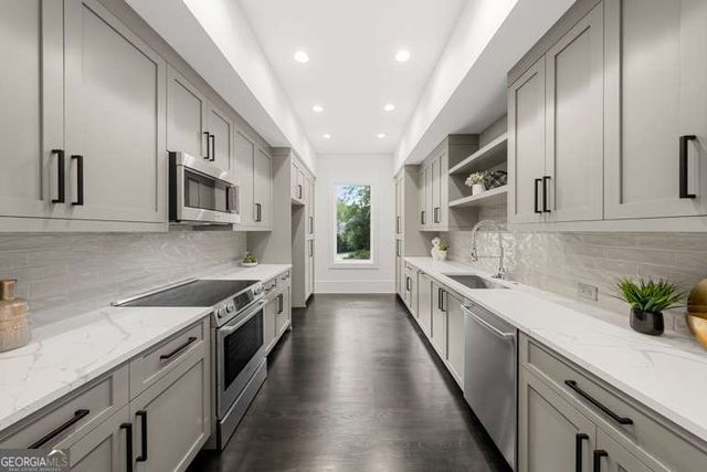 5211 Powers Ferry Road, Sandy Springs, GA 30327