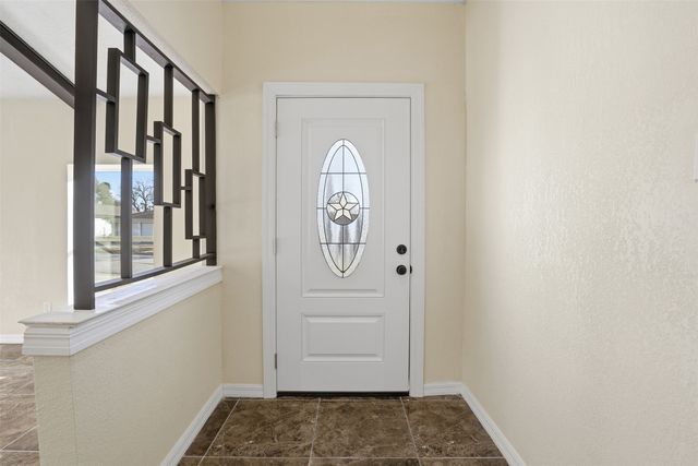 5916 Randell Avenue, Edgecliff Village, TX 76134