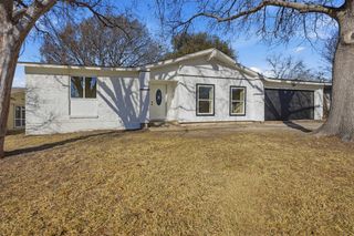 5916 Randell Avenue, Edgecliff Village, TX 76134