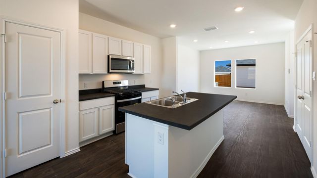 312 Santo Domingo RD, Bastrop, TX 78602