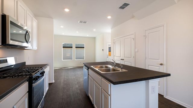 312 Santo Domingo RD, Bastrop, TX 78602