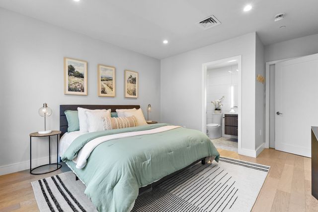 50 Symphony Rd 201, Boston, MA 02115