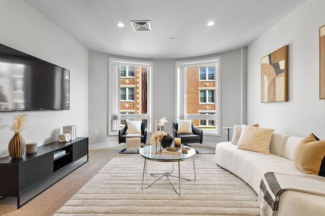 50 Symphony Rd 201, Boston, MA 02115