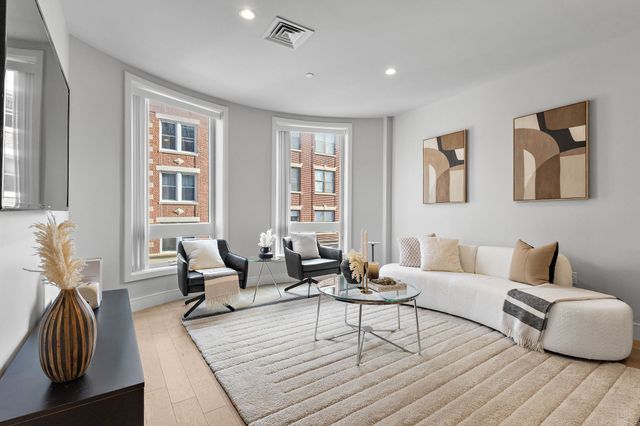 50 Symphony Rd 201, Boston, MA 02115