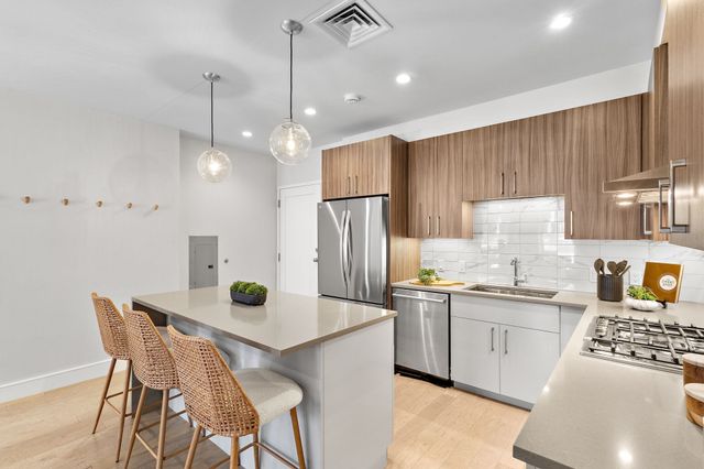50 Symphony Rd 201, Boston, MA 02115