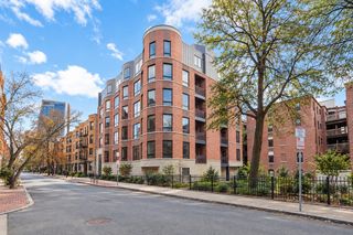50 Symphony Rd 201, Boston, MA 02115