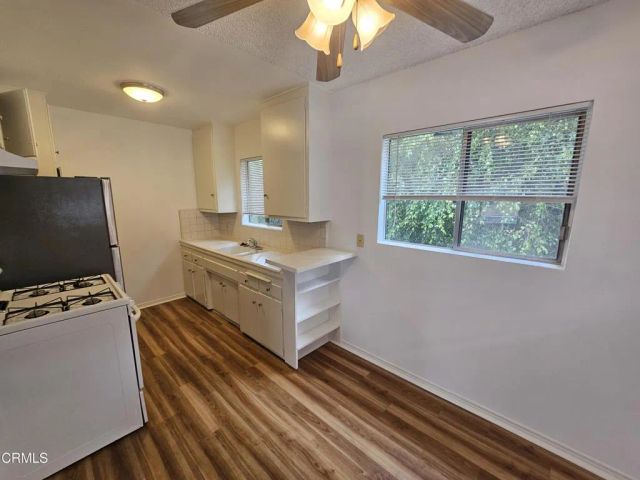 12246 Oxnard Street 2nd Fl, Los Angeles, CA 91606