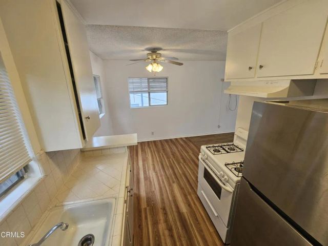 12246 Oxnard Street 2nd Fl, Los Angeles, CA 91606