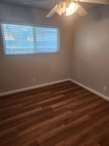 904 W Santa Ana Avenue, Clovis, CA 93612