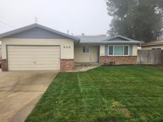 904 W Santa Ana Avenue, Clovis, CA 93612