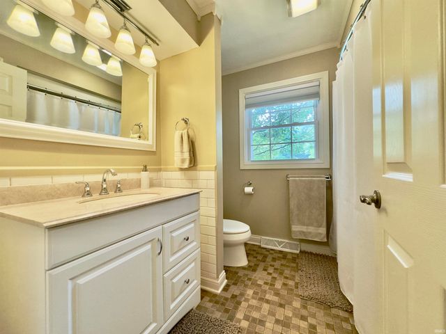 1602 N Brandywine Court, Monticello, IN 47960