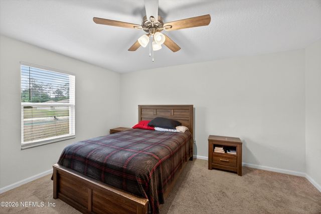 5923 CROSBY LAKE Way E, Macclenny, FL 32063