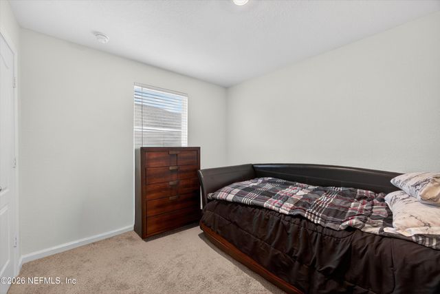 5923 CROSBY LAKE Way E, Macclenny, FL 32063