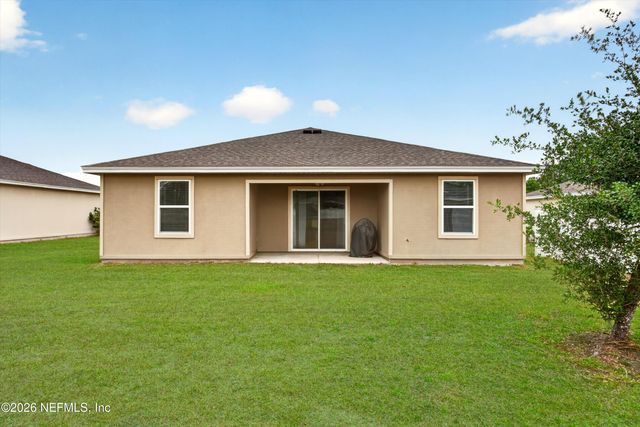 5923 CROSBY LAKE Way E, Macclenny, FL 32063