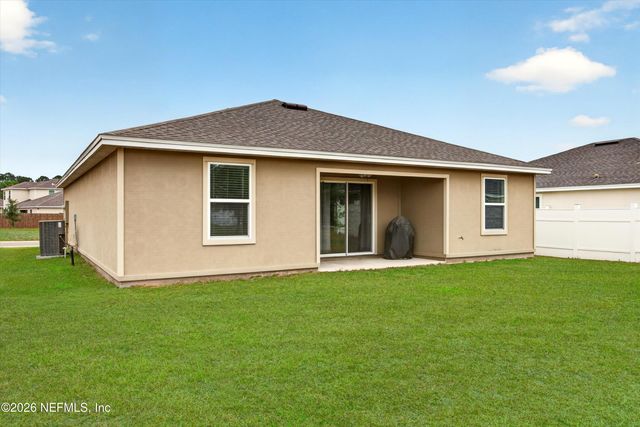 5923 CROSBY LAKE Way E, Macclenny, FL 32063