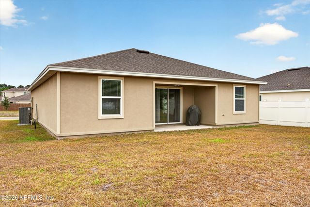 5923 CROSBY LAKE Way E, Macclenny, FL 32063
