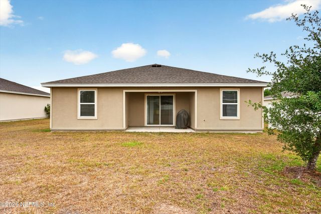 5923 CROSBY LAKE Way E, Macclenny, FL 32063