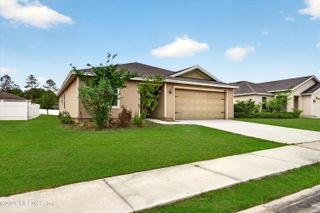 5923 CROSBY LAKE Way E, Macclenny, FL 32063