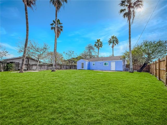 3402 Olsen Dr, Corpus Christi, TX 78411